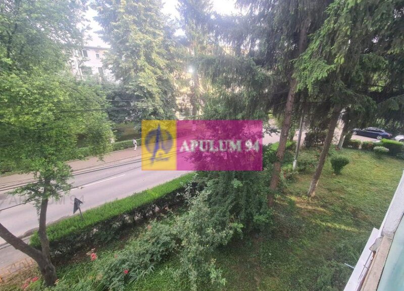 Apartament cu 2 camere de vanzare in Campina