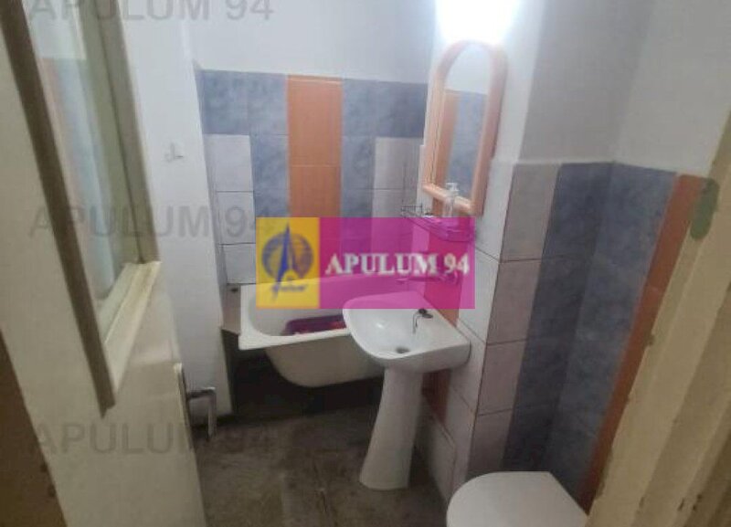 Apartament cu 2 camere de vanzare in Campina