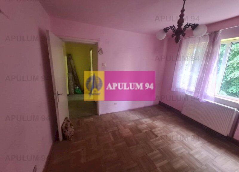 Apartament cu 2 camere de vanzare in Campina