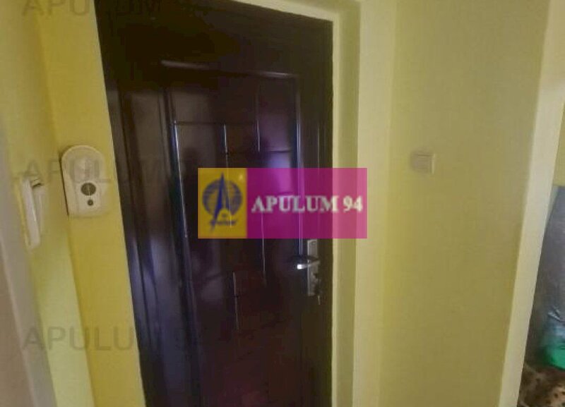 Apartament cu 2 camere de vanzare in Campina