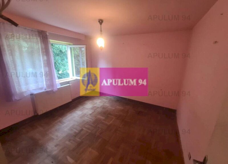 Apartament cu 2 camere de vanzare in Campina
