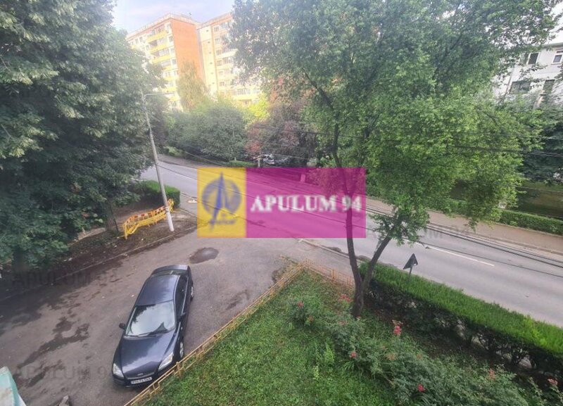 Apartament cu 2 camere de vanzare in Campina